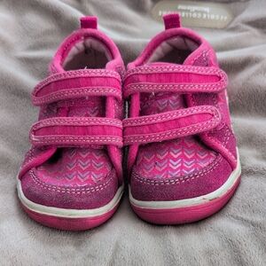 Stride rite Pink Velcro Sneakers- 4.5M